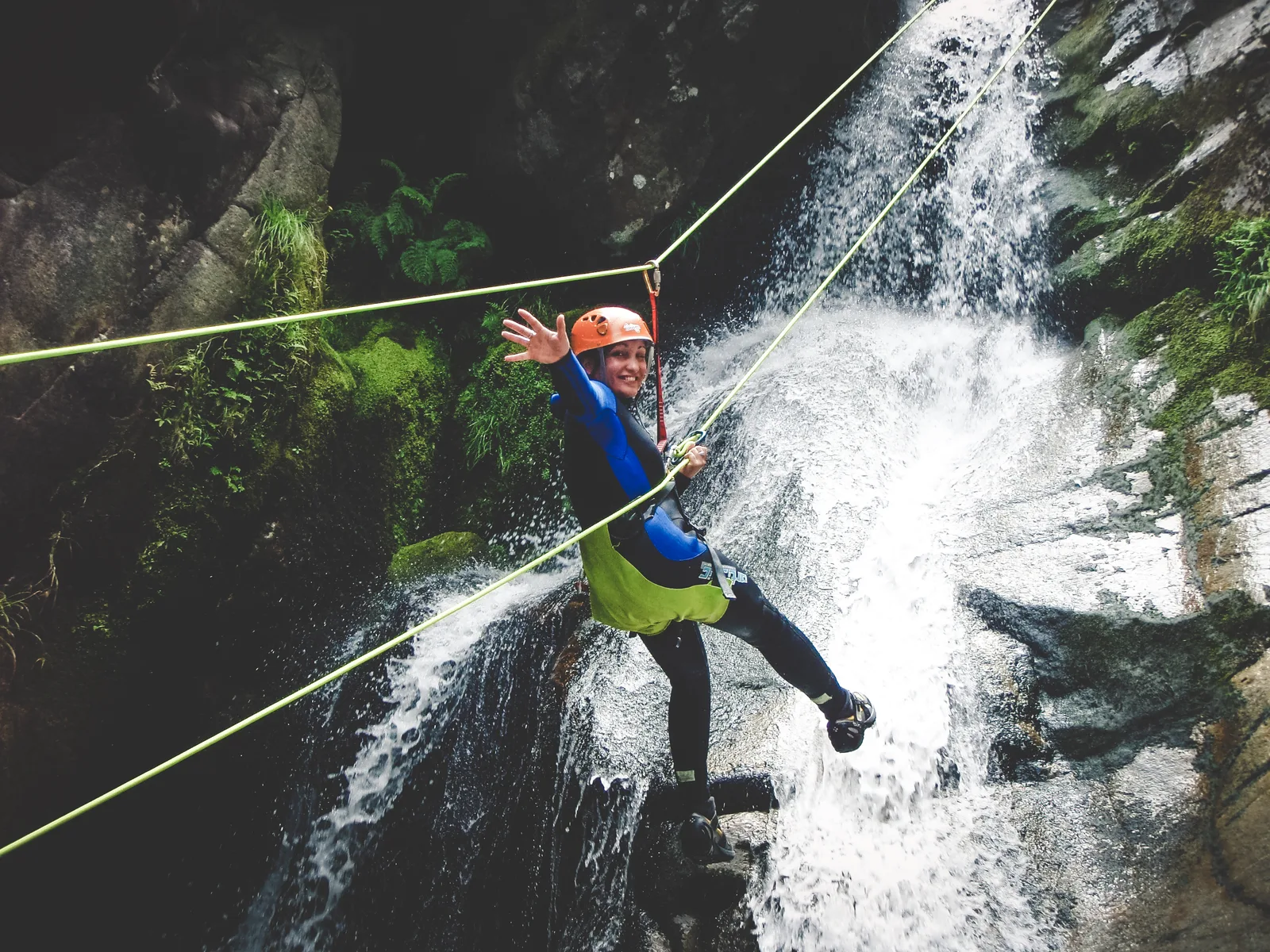 Avventura di Canyoning nel Parco Nazionale di Peneda-Gerês – image 13