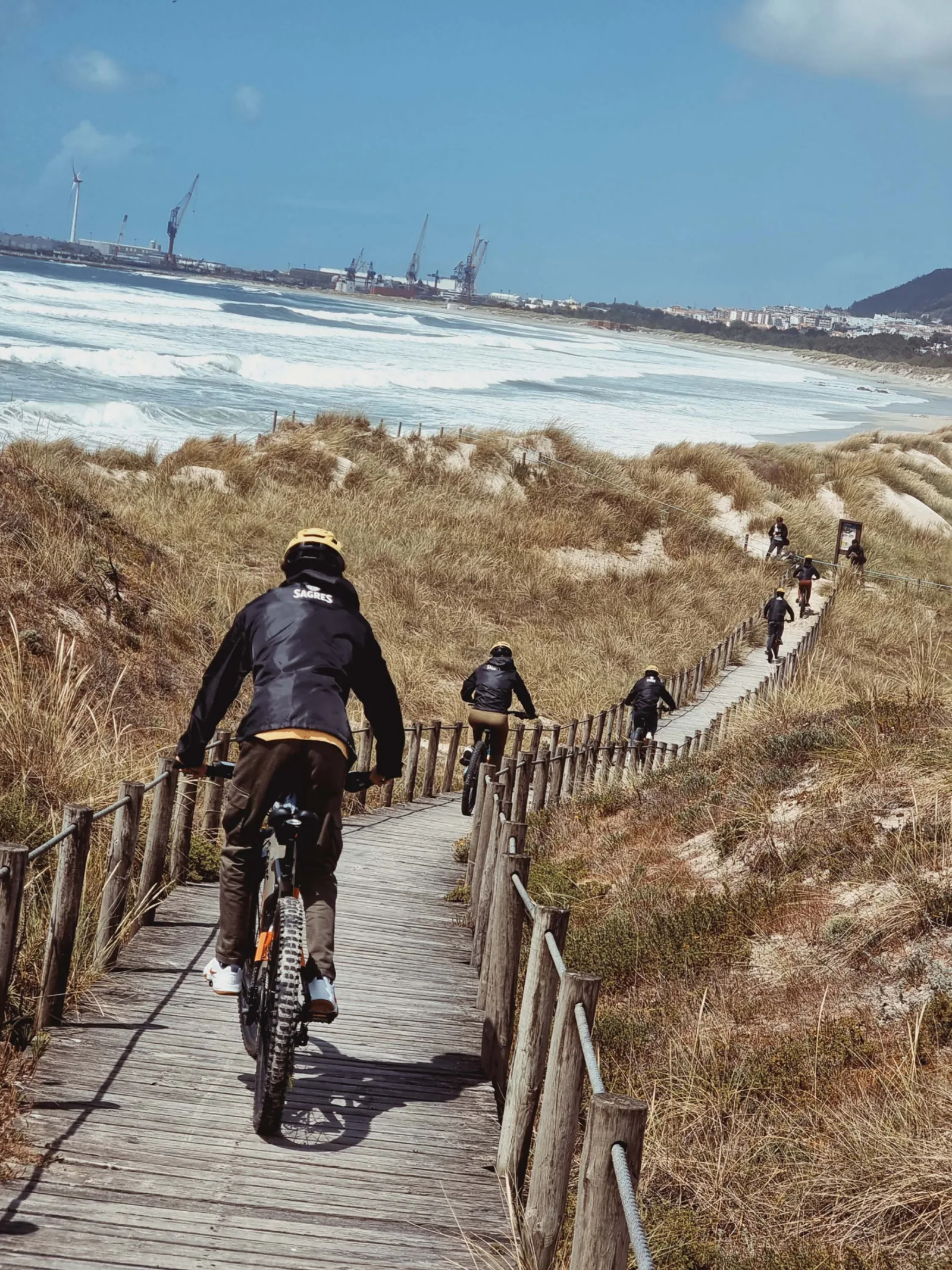 E-Bike Wild Tour — City, Mountain & Coastal Trails – image 9