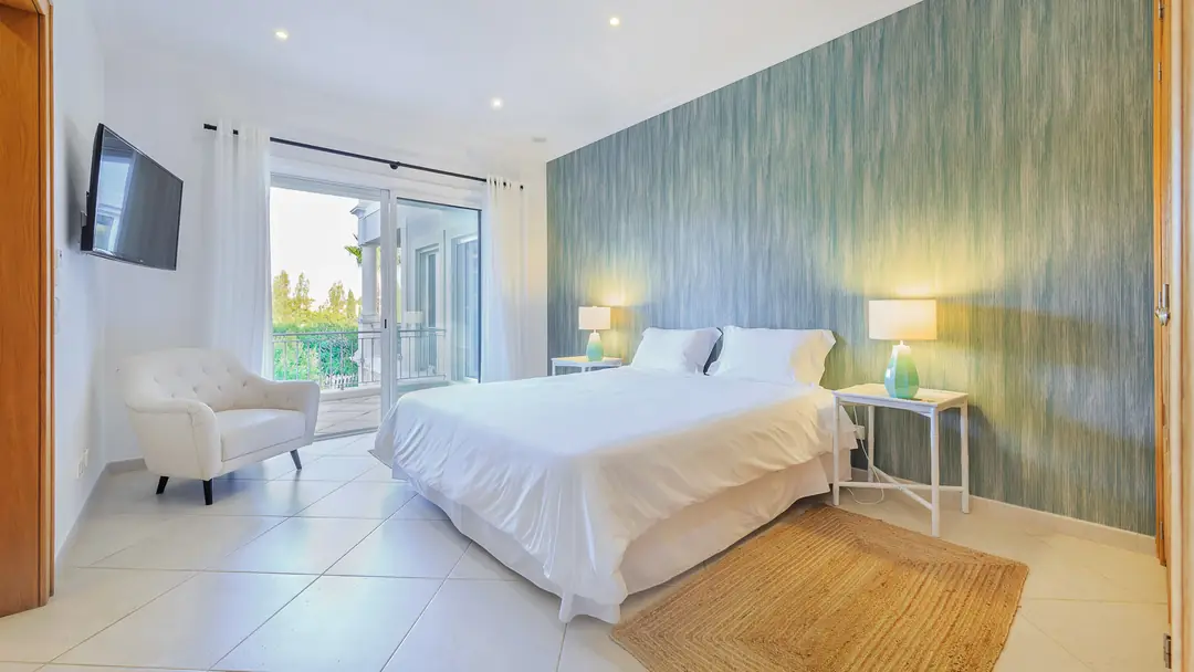 Encosta do Lago 5 – luxury villa in Algarve, Portugal – image 19