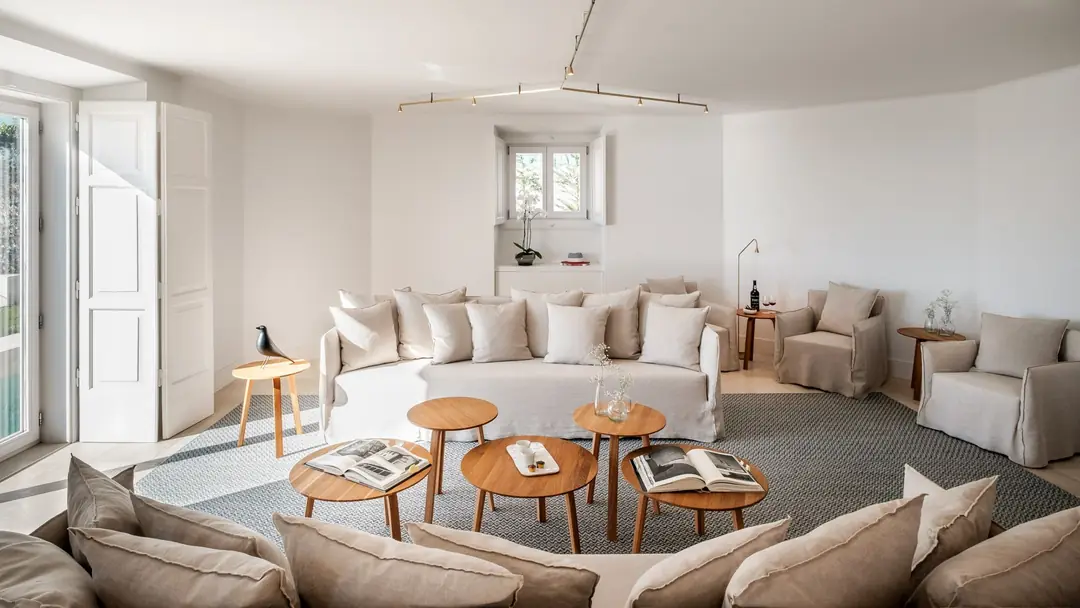 Villa Laura – luxury villa in Lisbon, Portugal – image 7