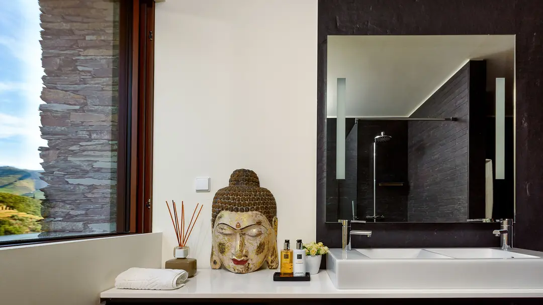 Casa do Rolapipas – luxury villa in Douro Valley, Portugal – image 17