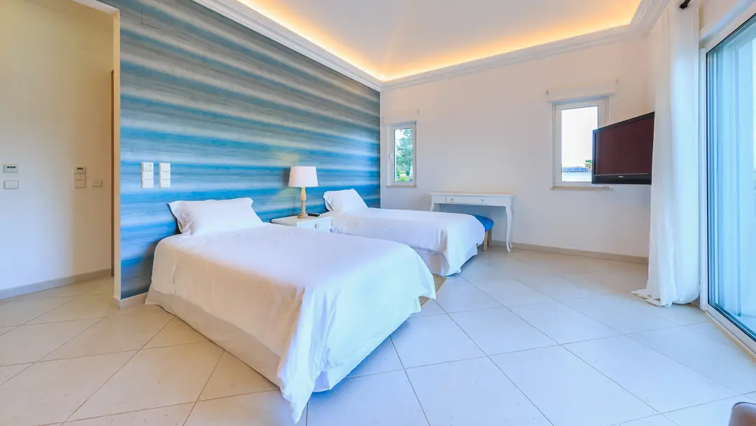 Encosta do Lago 5 – luxury villa in Algarve, Portugal – image 17