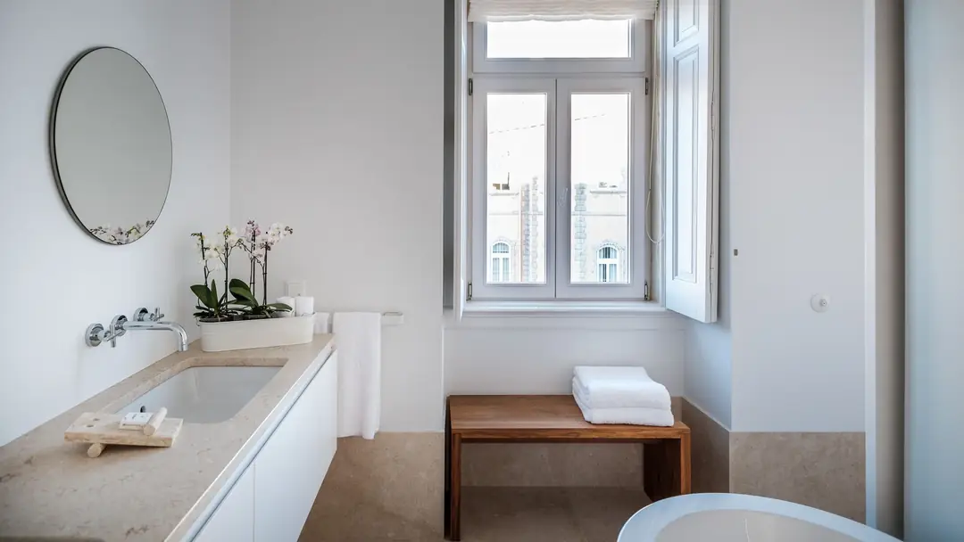 Villa Laura – luxury villa in Lisbon, Portugal – image 18