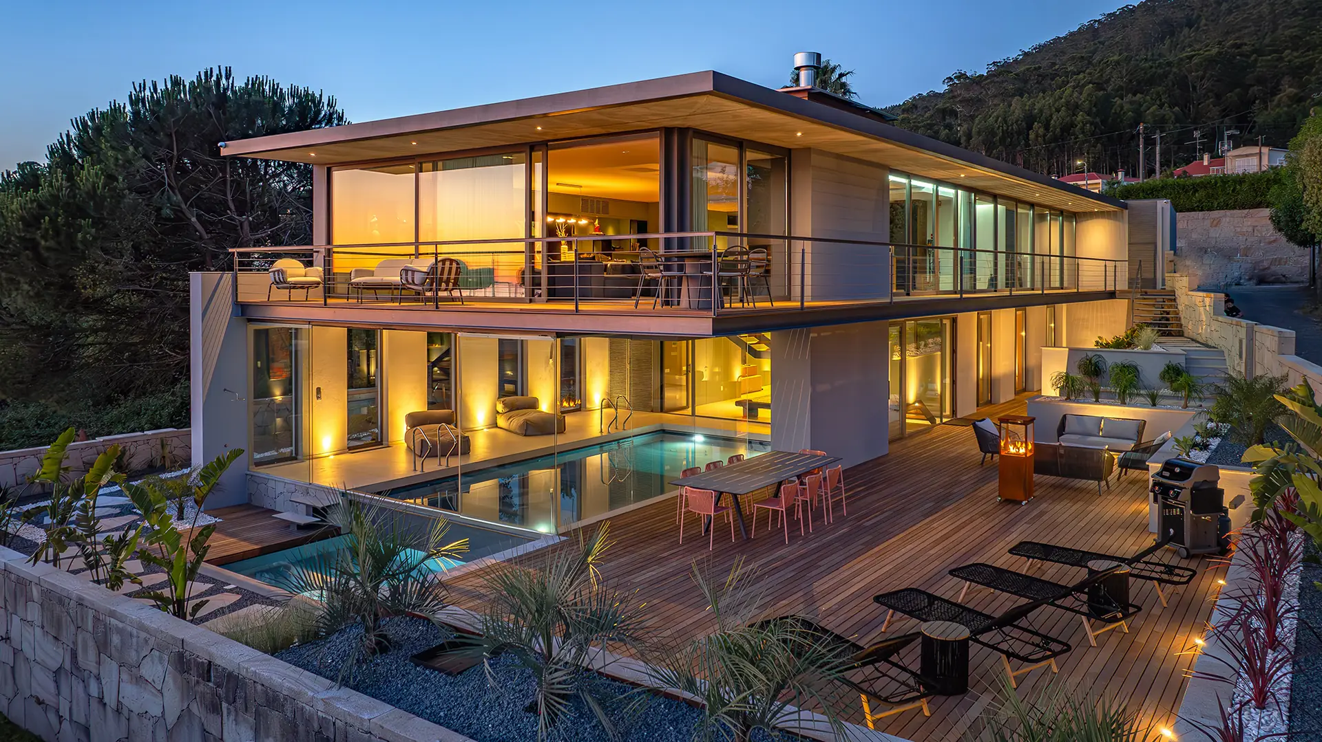 Villa moderna de arquitecto com piscina — Portugal Active
