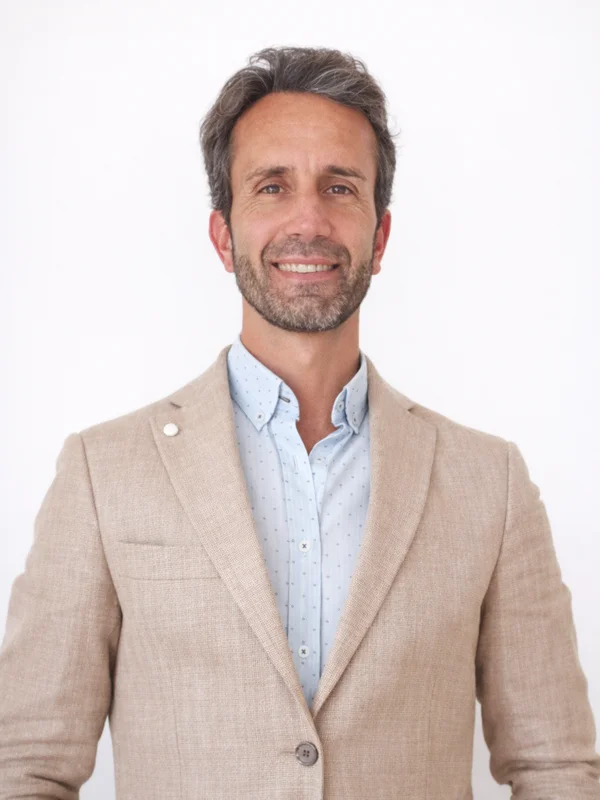 Emanuel R.